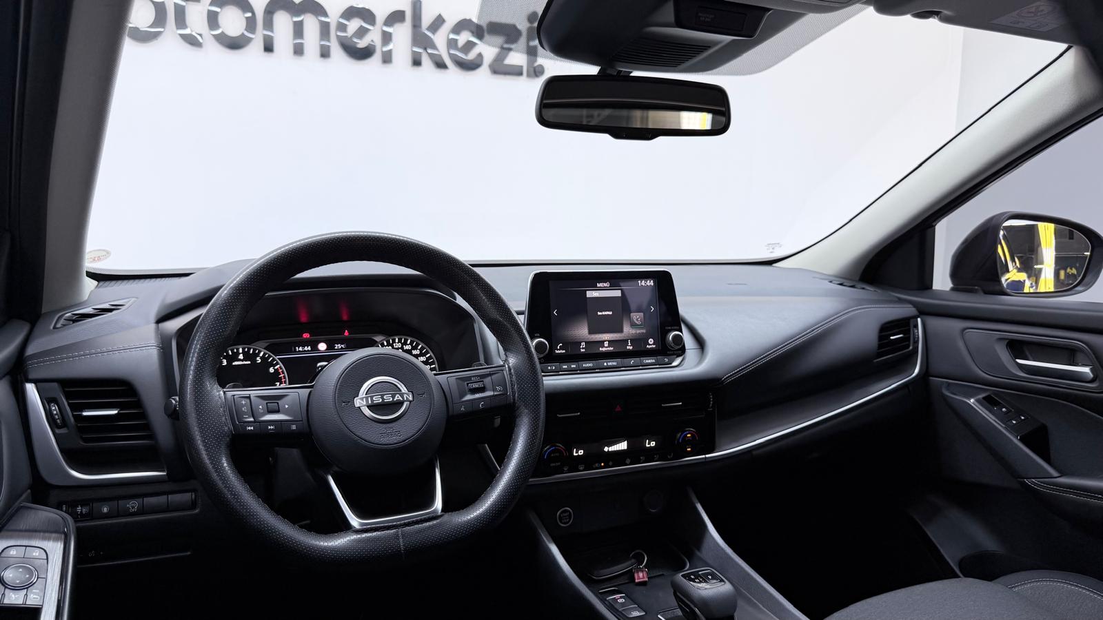 NISSAN QASHQAI 17